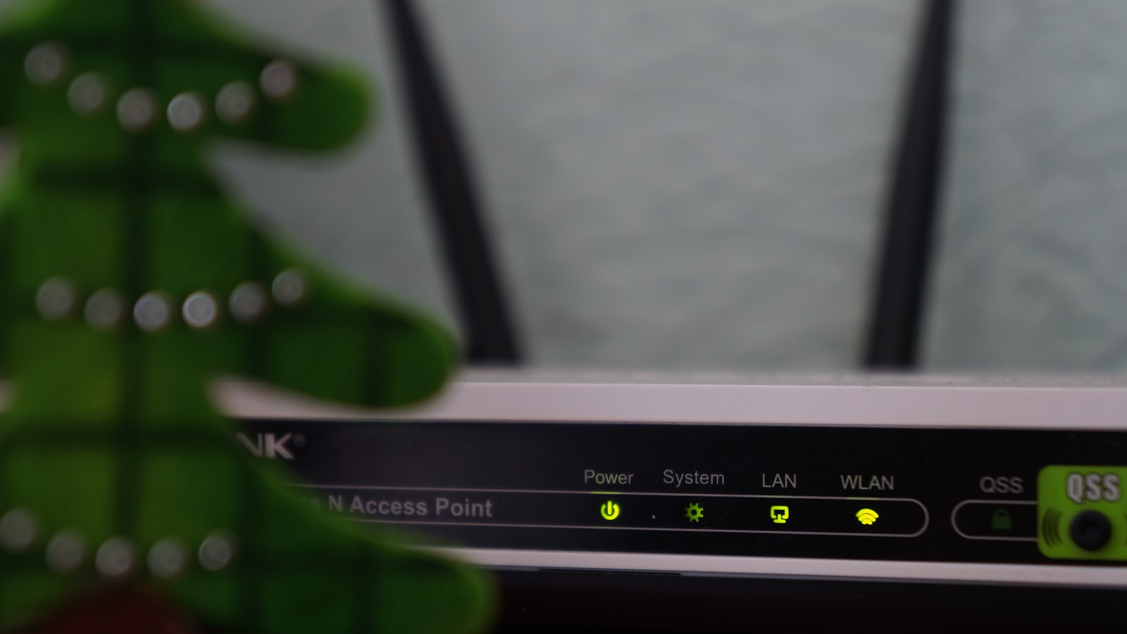 Router Wi-Fi z antenami zewnętrznymi